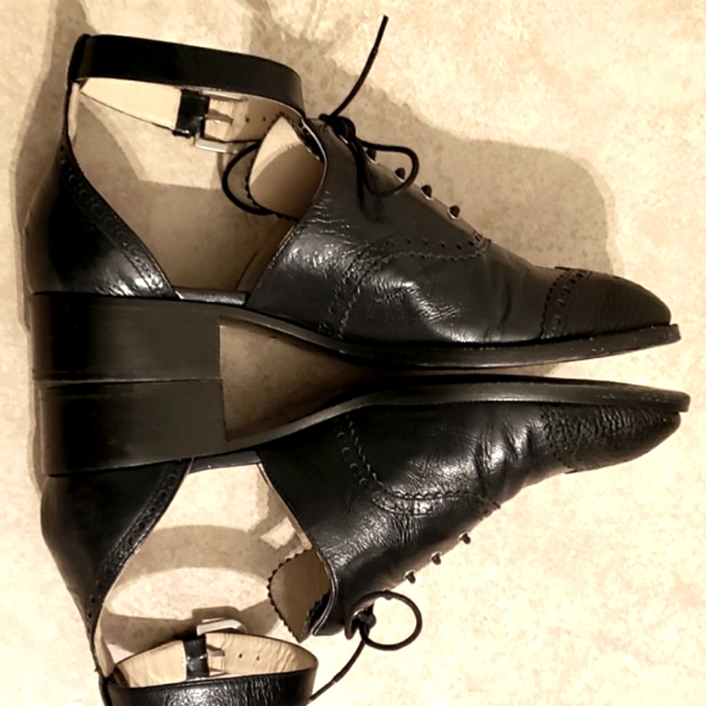 Chanel leather ankle strap loafers - Picture 5 of 15